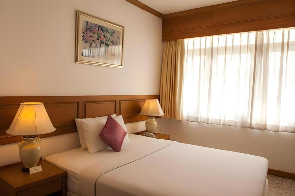 Lido Beach Hotel Pattaya Luaran gambar