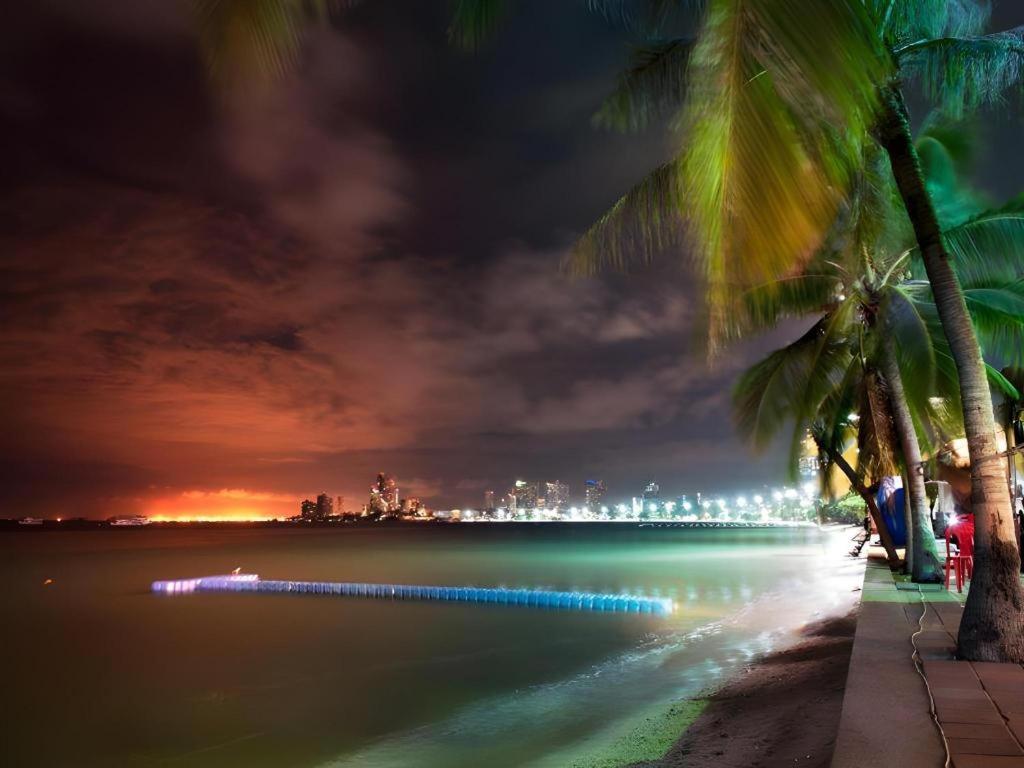 Lido Beach Hotel Pattaya Luaran gambar