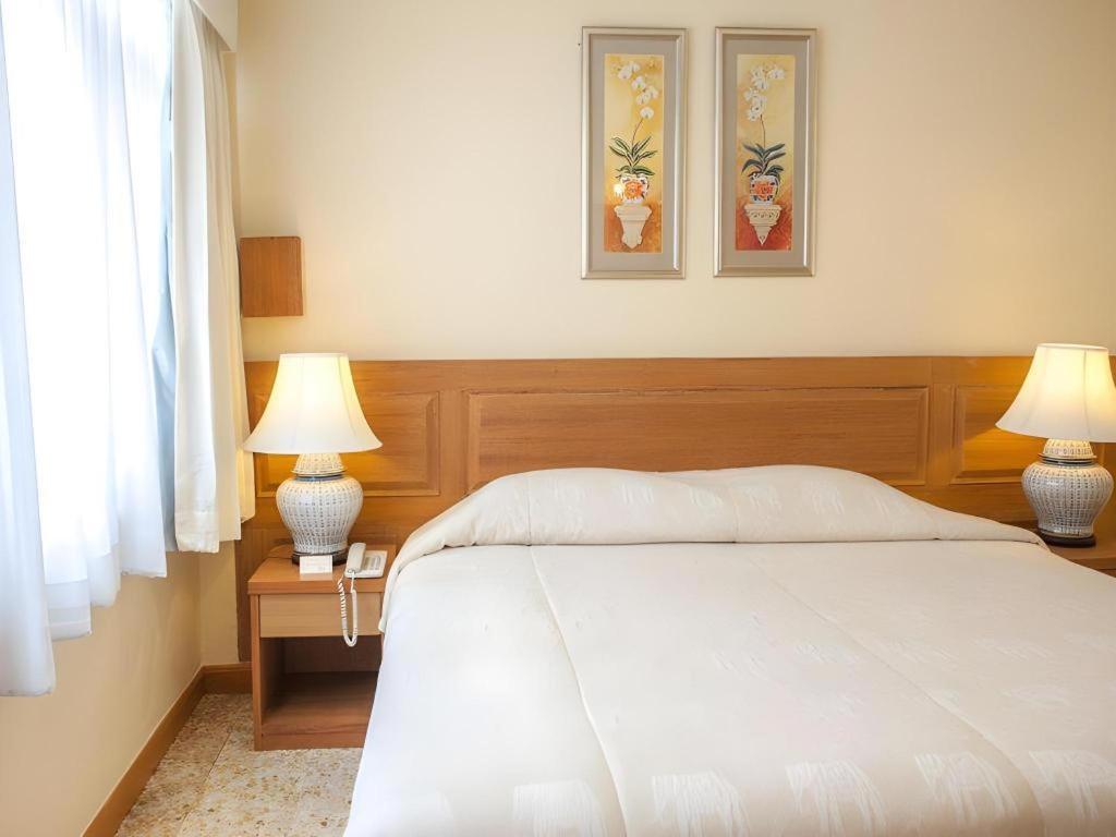 Lido Beach Hotel Pattaya Luaran gambar