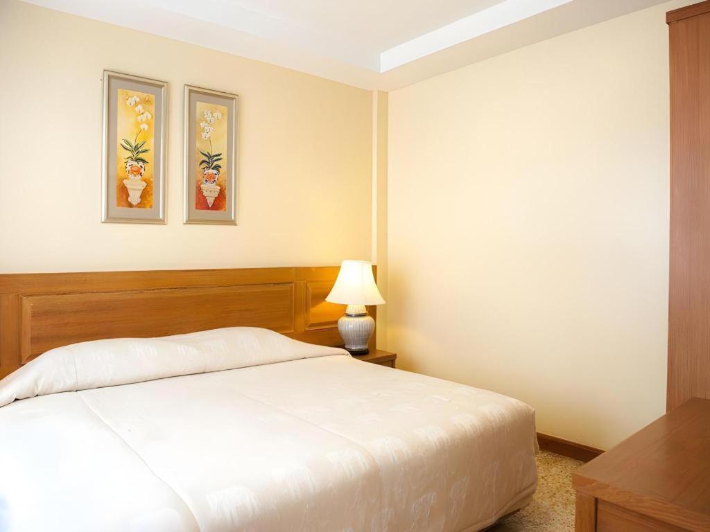 Lido Beach Hotel Pattaya Luaran gambar